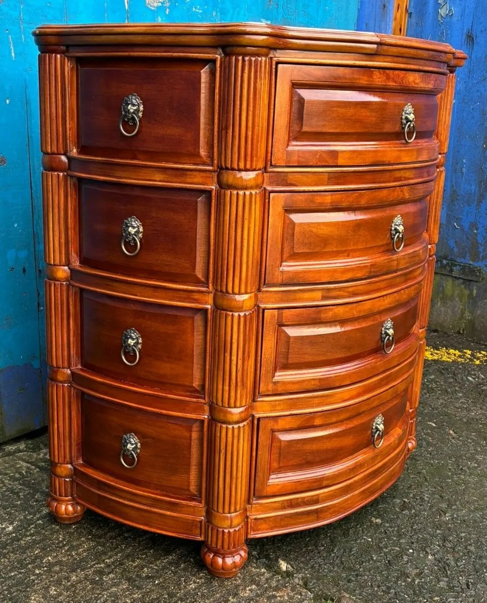 VINTAGE BOW FRONT CHEST OF DRAWERS - Image 3