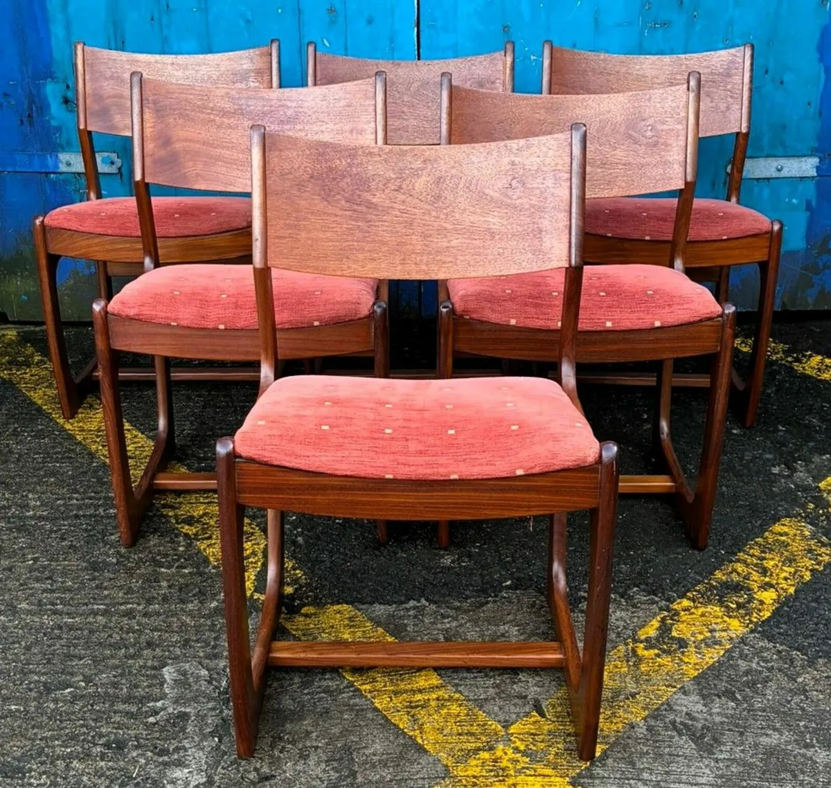 MID CENTURY TABLE & CHAIRS - Image 3
