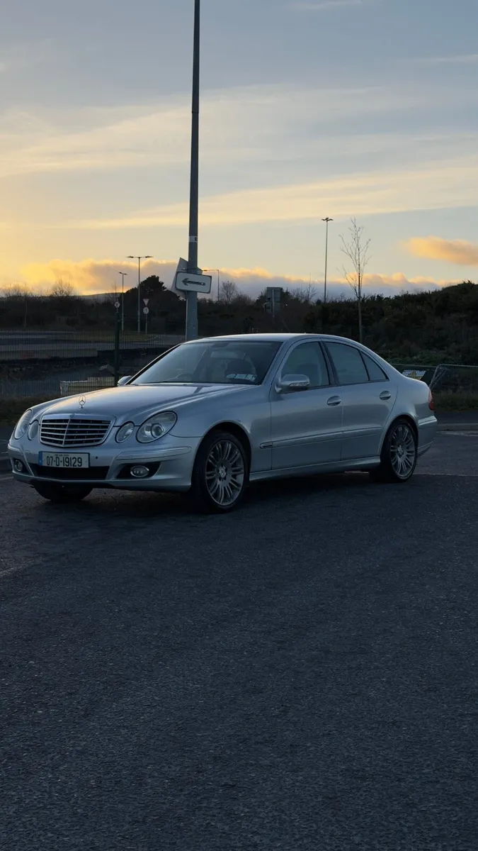 Mercedes E200 Elegance Sport - Image 3