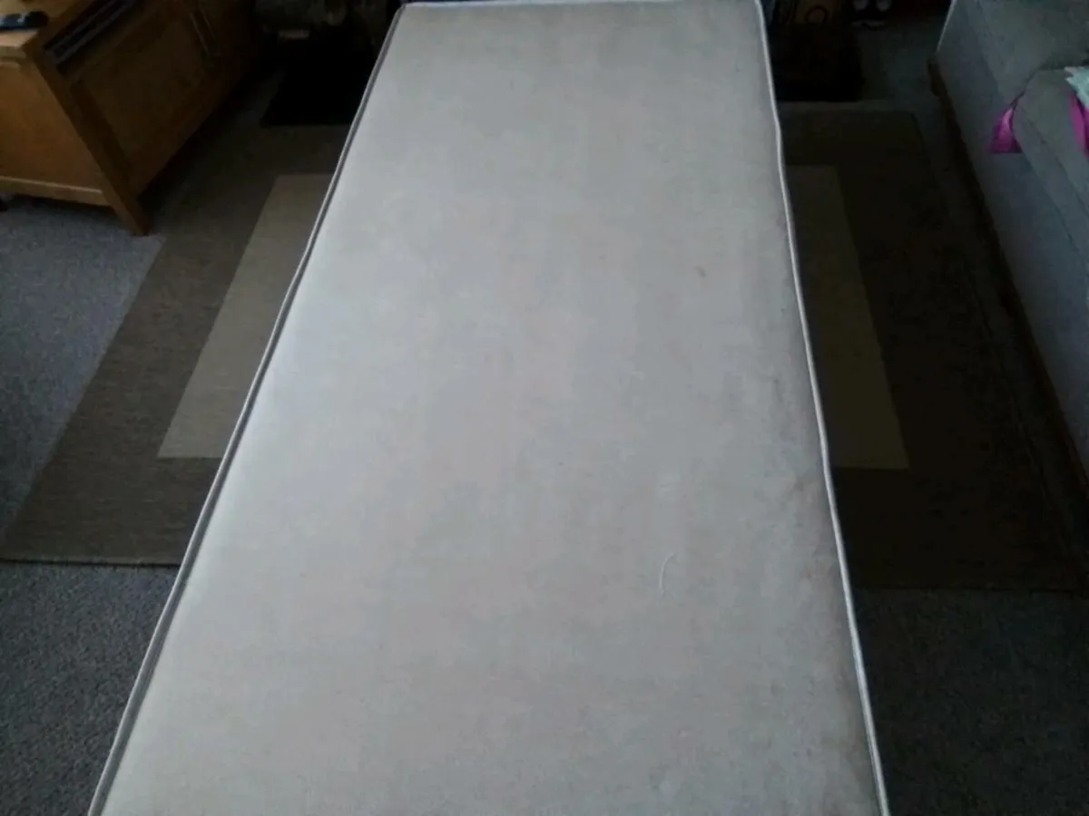 Single guest bed - Image 2