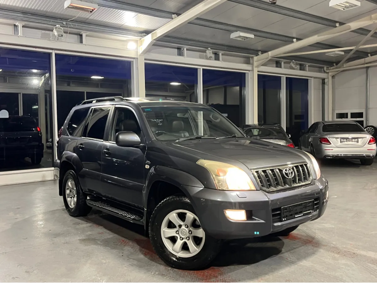 Toyota Land Cruiser INVINCIBLE A D-4D 2 Seat Comme - Image 1