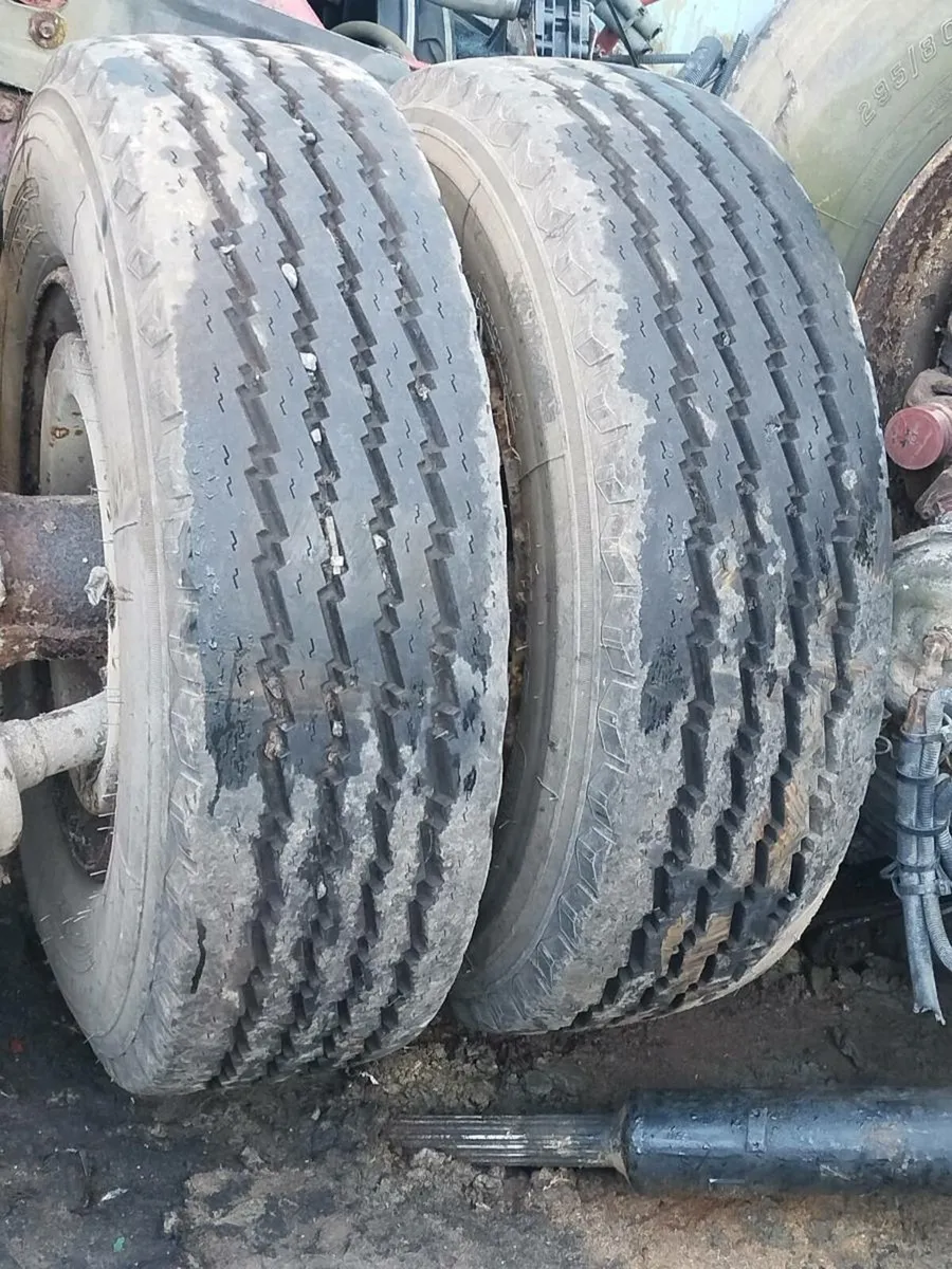 Volvo fl6 14 & mercedes atego 1317 axles CW tyre - Image 1