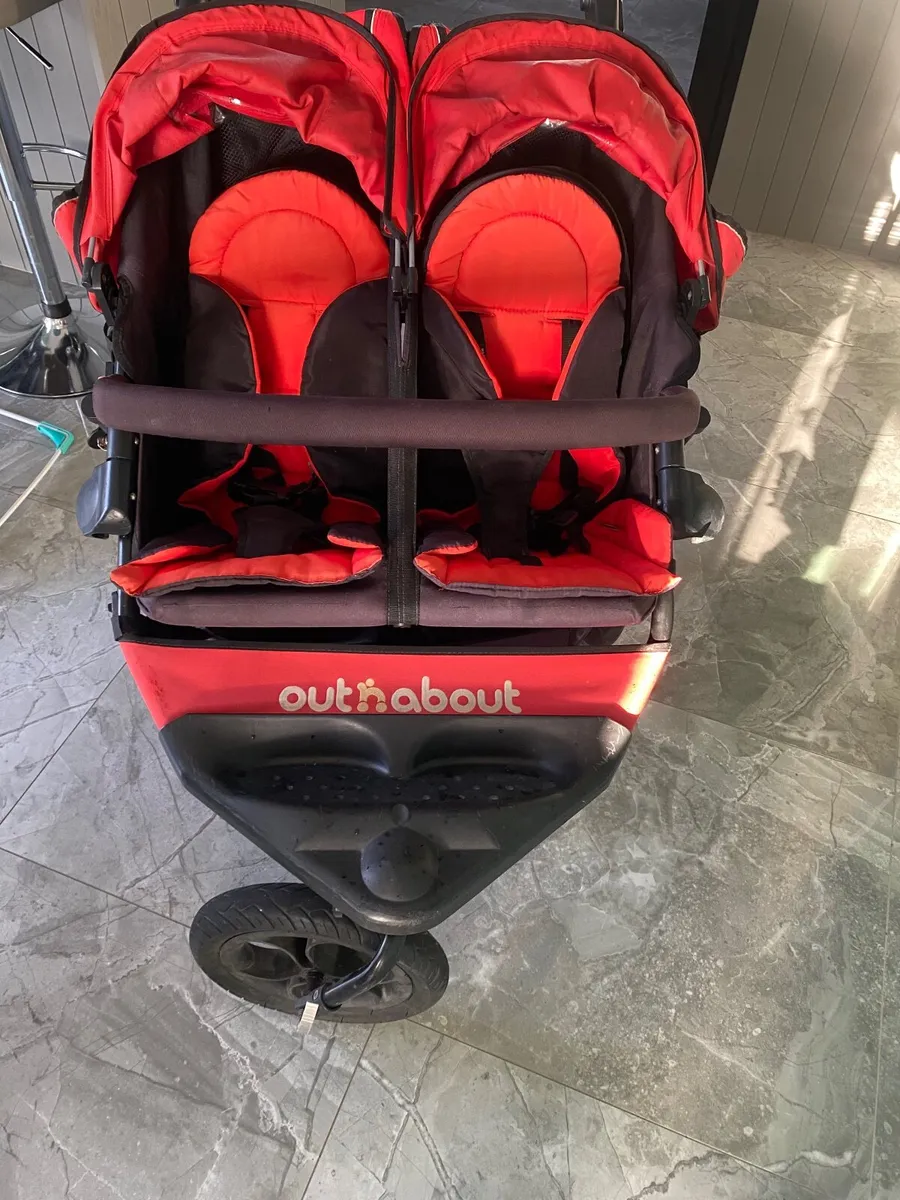 Out and about double stroller - Image 2