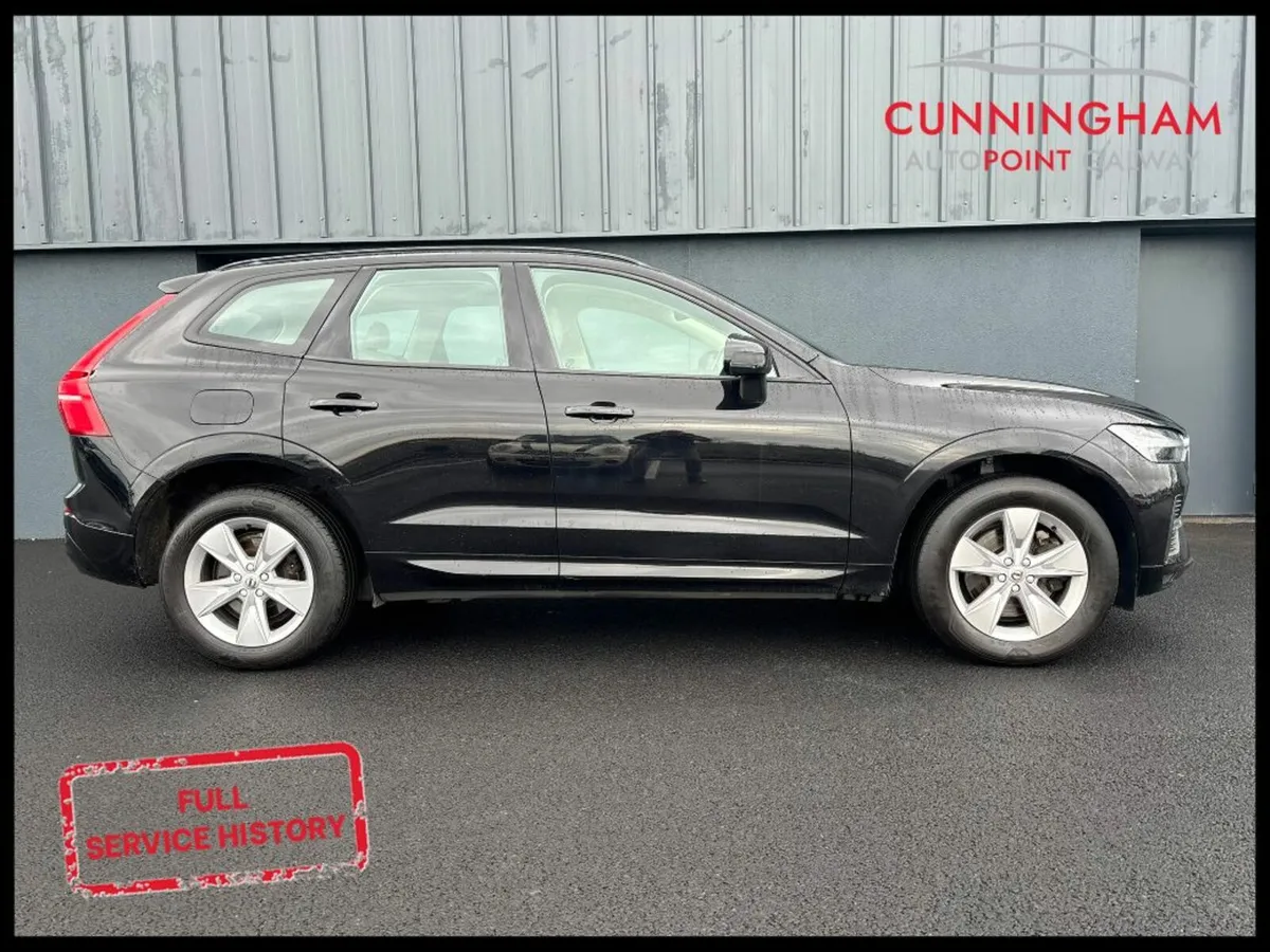 Volvo XC60 B4 AWD MOMENTUM WITH EXTRAS - Image 3