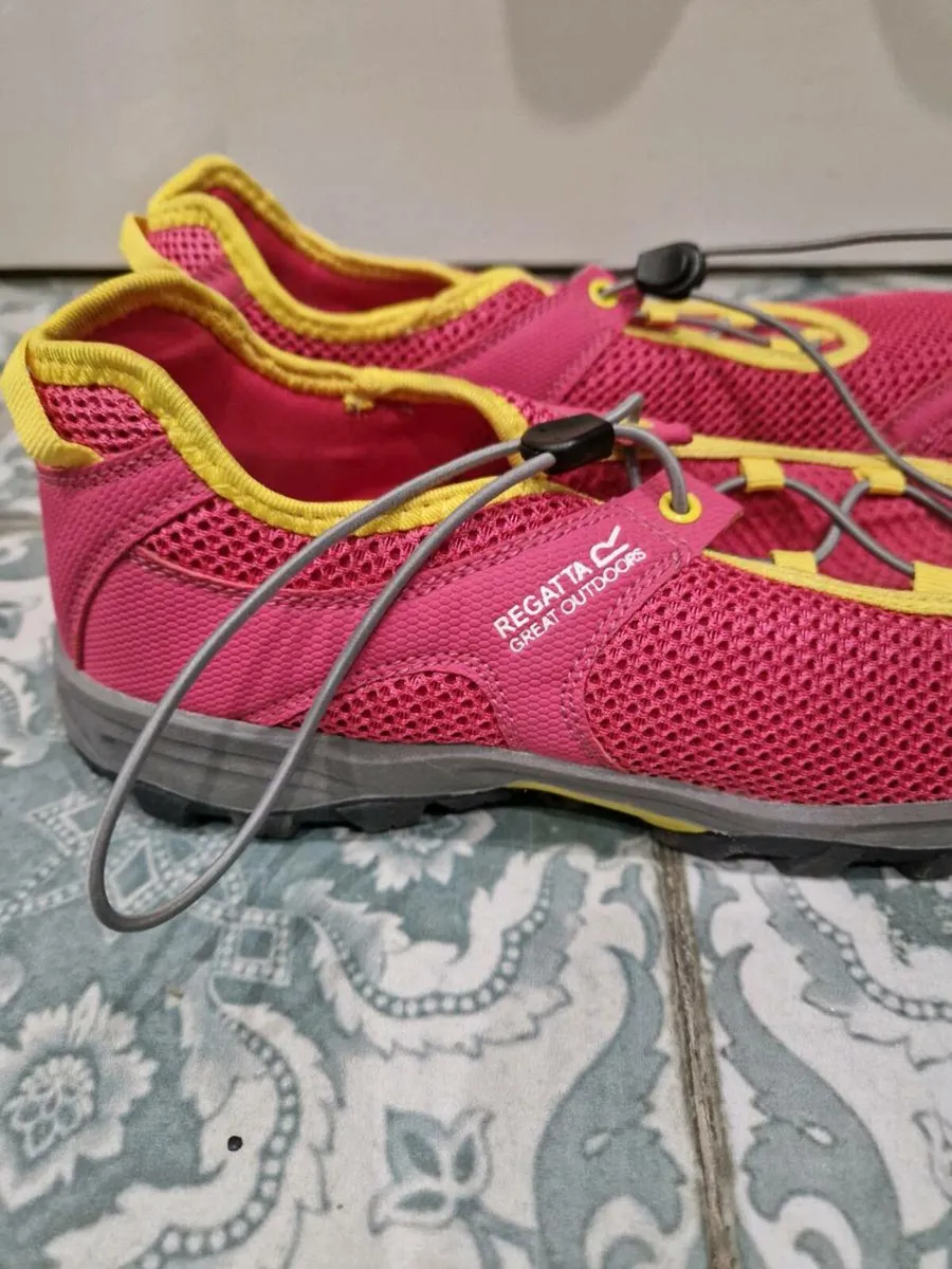 Walking Shoes - Image 2