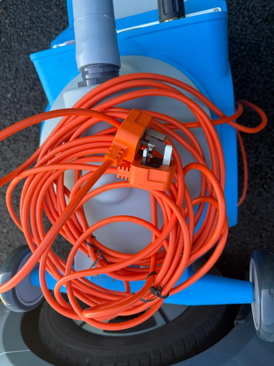 Profesional carpet cleaning machine - Image 3