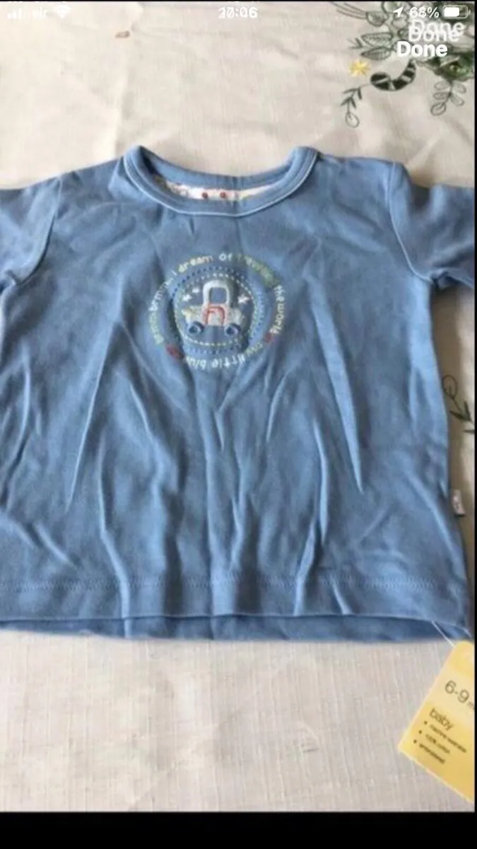Boys BNWT teeshirt 6/9 mths €3 - Image 2