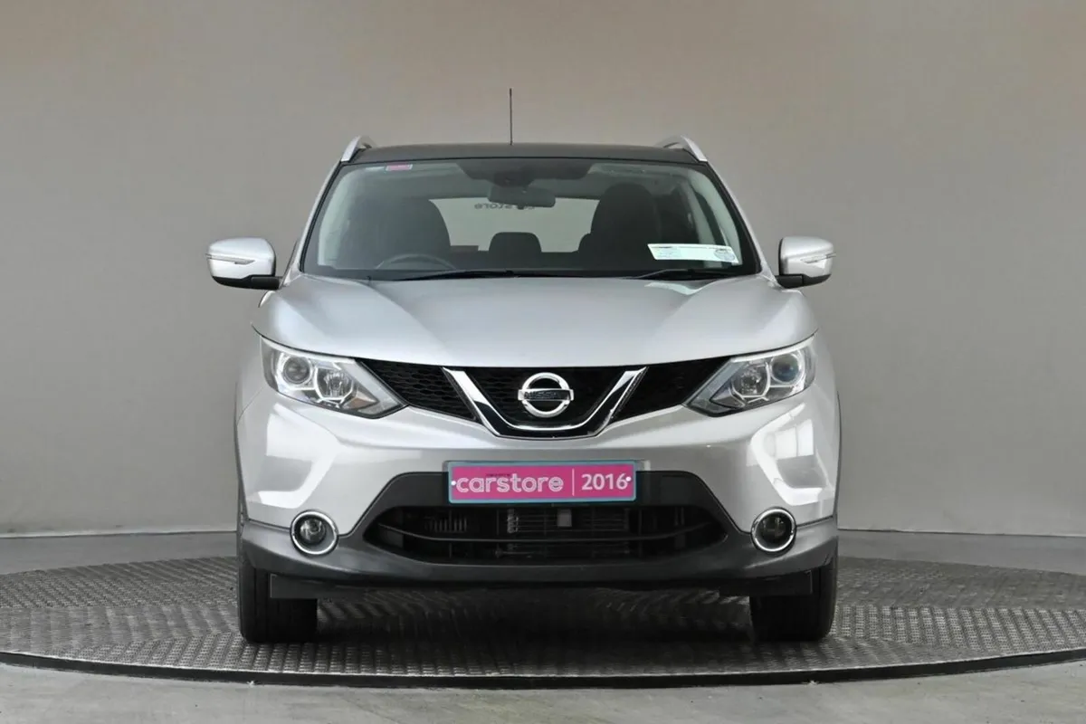 Nissan Qashqai 1.2 SV CVT MY16 **GLASS ROOF**SAT N - Image 2