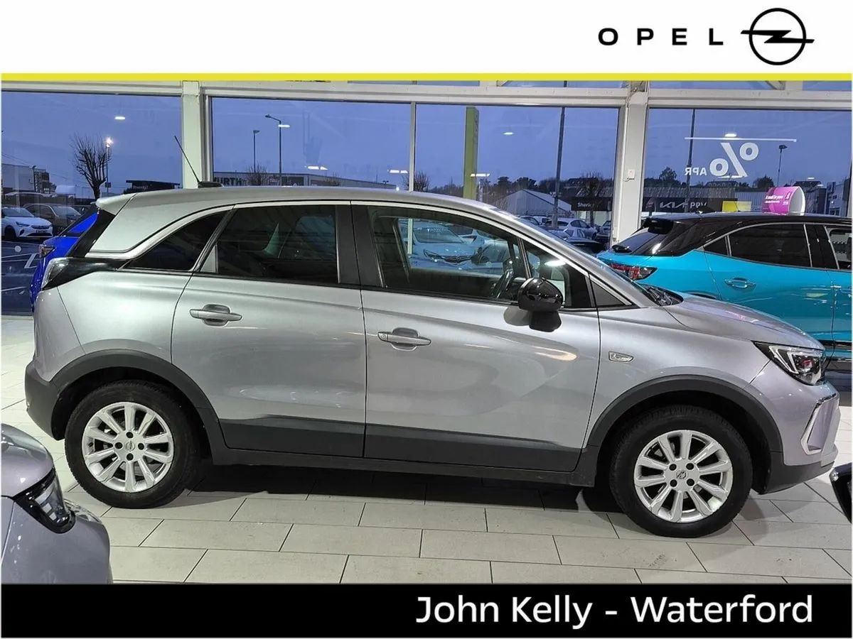 Opel Crossland Elite 1.2i 130PS 6 Speed Auto - Image 4