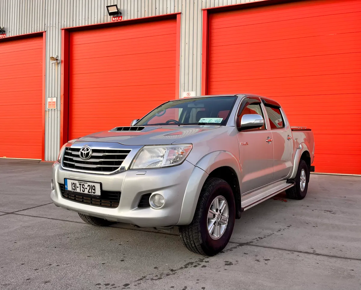 2013 Toyota Hi-Lux Invincible 3.0 D4D - Image 1