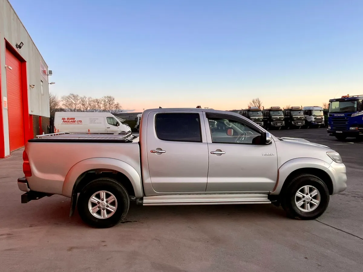 2013 Toyota Hi-Lux Invincible 3.0 D4D - Image 4