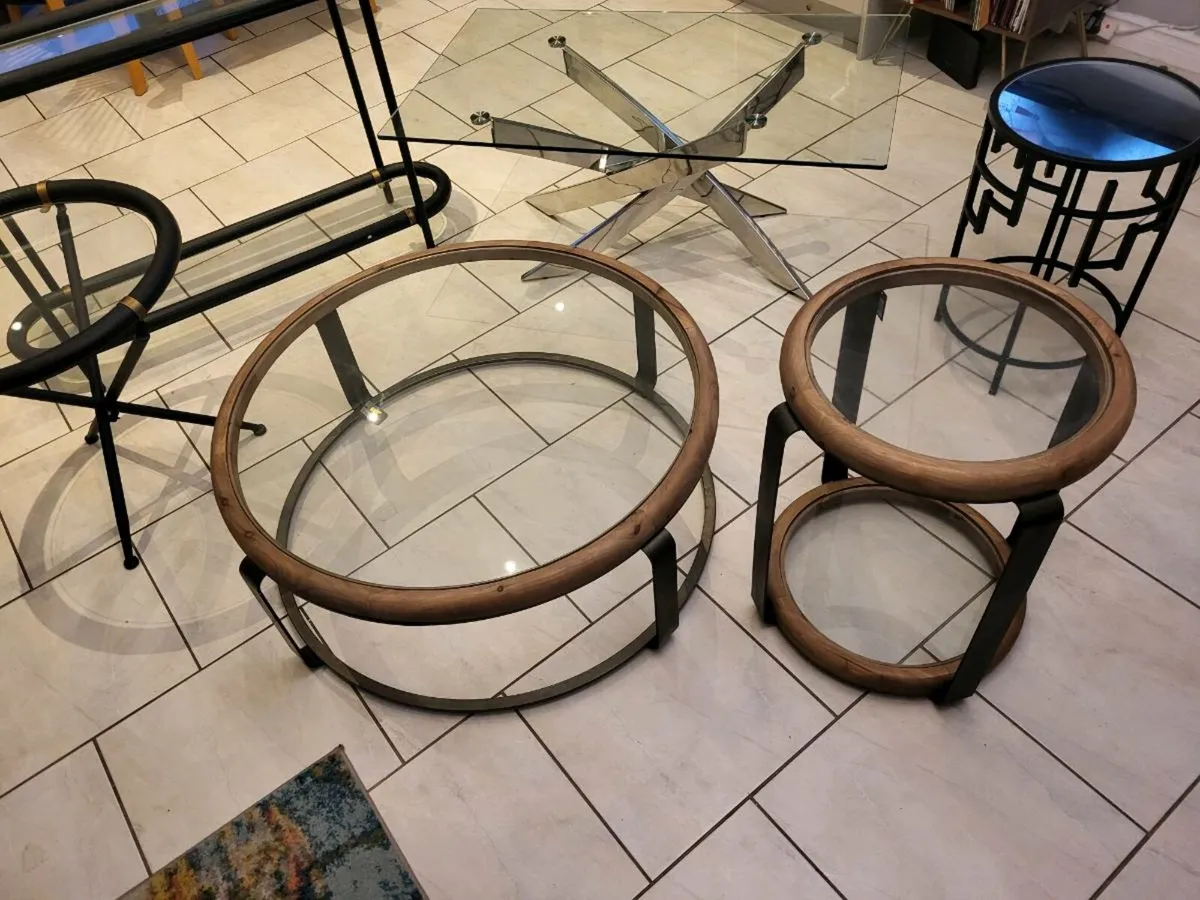 Good selection of Modern Tables - Image 2