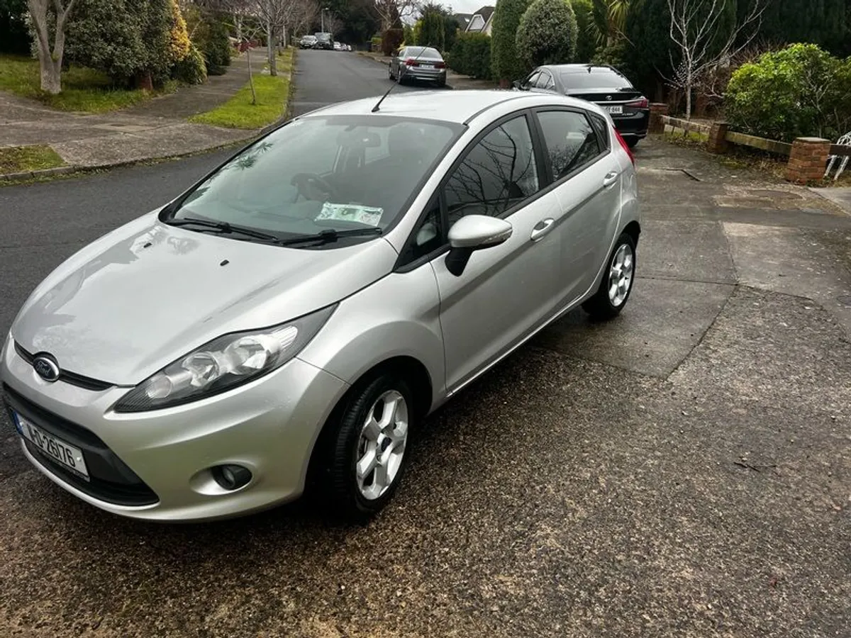 2011 Ford Fiesta - Image 3