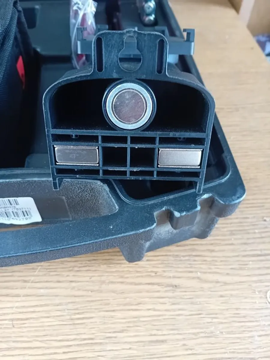 Leica Cross Line Laser Level - Image 4