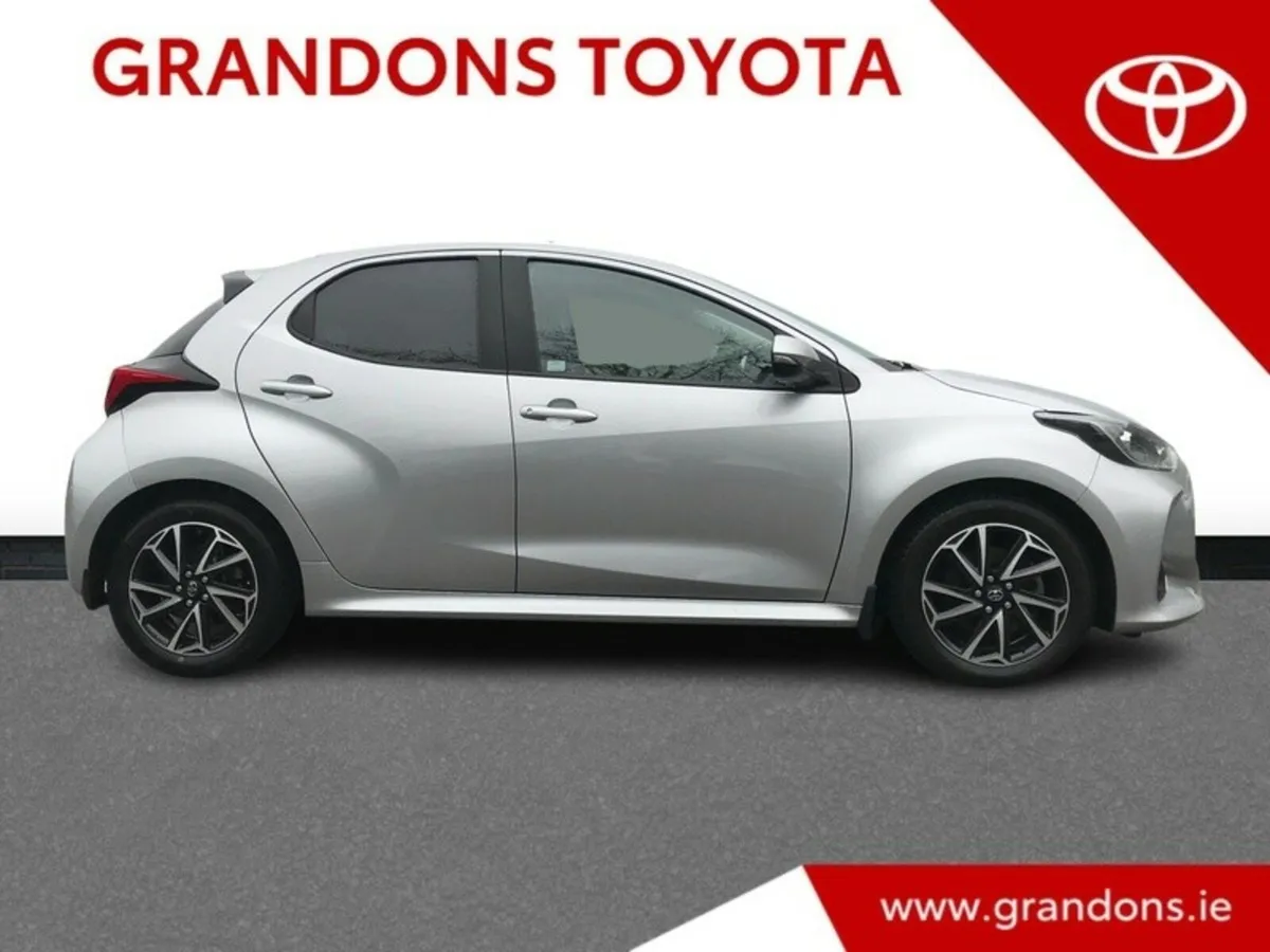 Toyota Yaris 1.5 HYBRID L/SPORT - GRANDONS - Image 3
