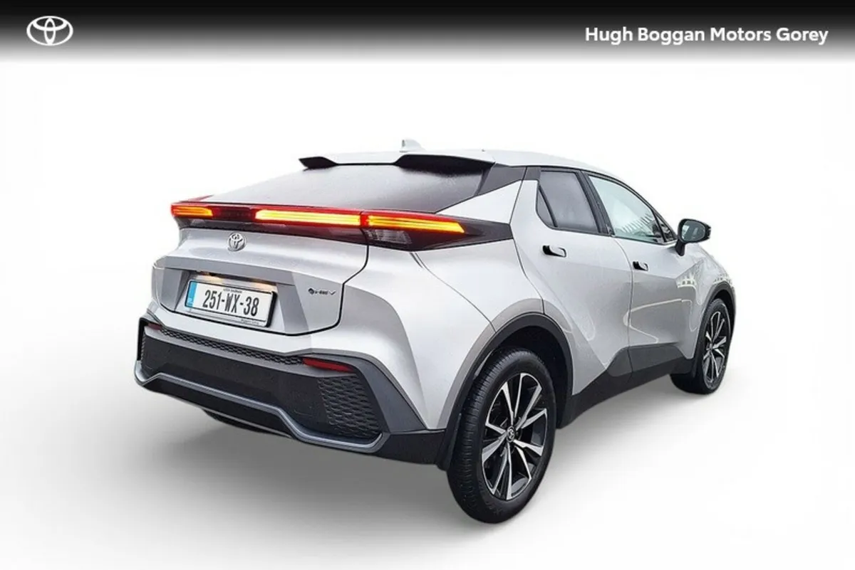 Toyota C-HR Hybrid Sport - Image 2