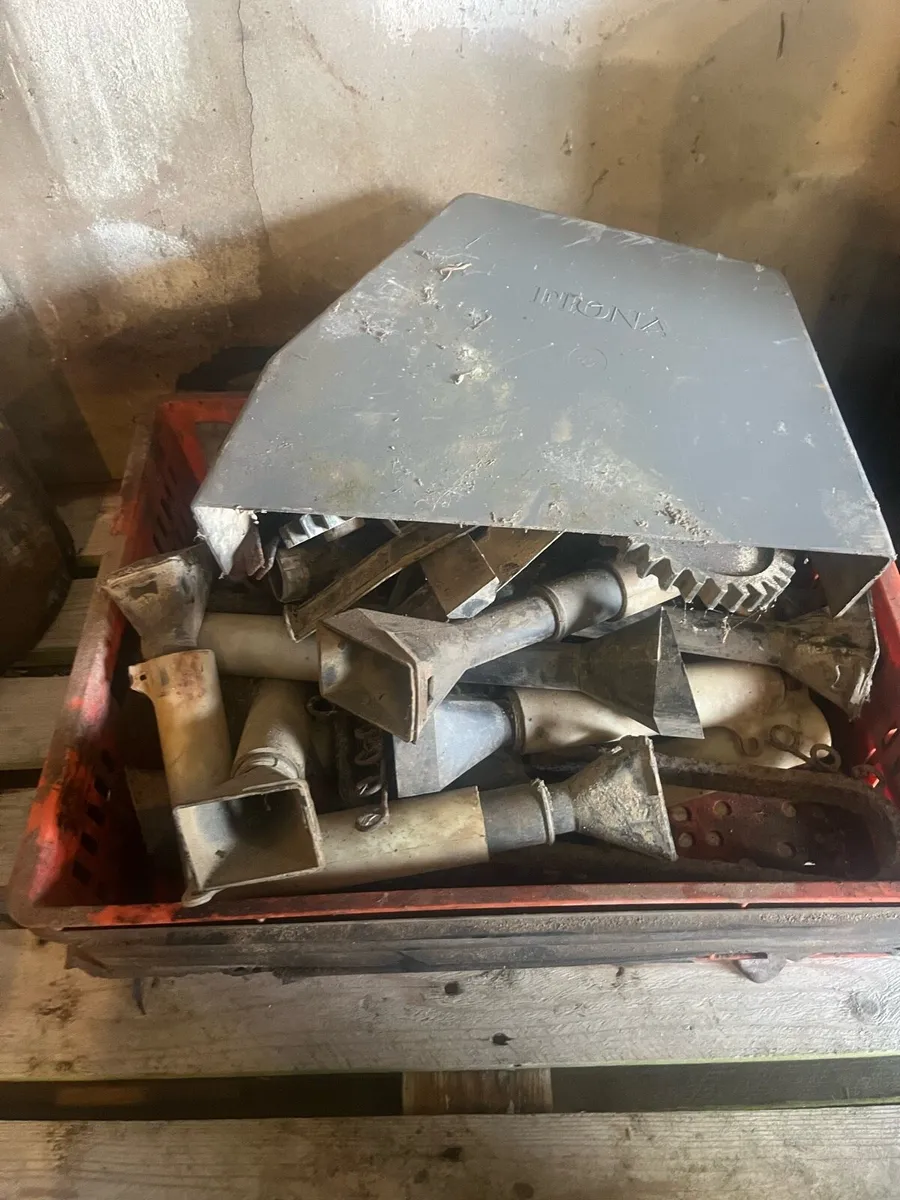 Shed clear out of machinery parts - Image 4