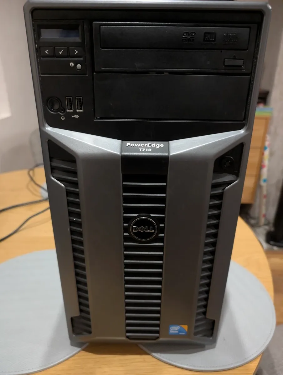 Dell Poweredge T710 - 3.5" x 8 bay - Image 1