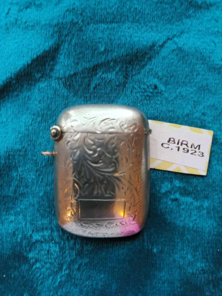 3 Silver  Vesta Cases & Silver  Soverign Holder. - Image 2