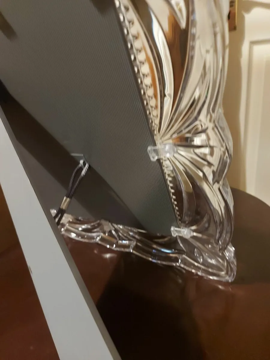 BRAND NEW Killarney Cut Crystal Large Photo Frame - Image 3