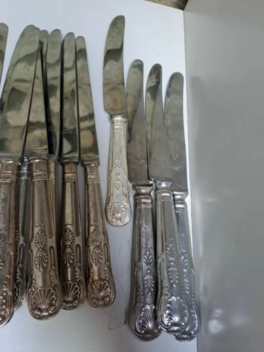 44 Knives hotel style - Image 3