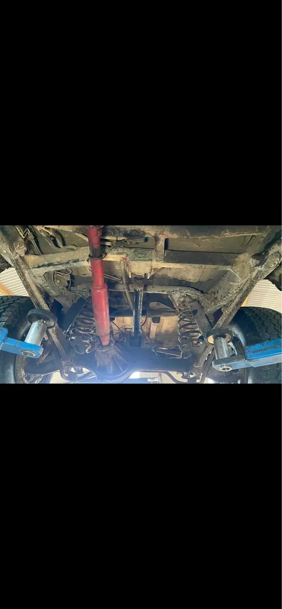 toyota landcruiser 70 off roader - Image 4