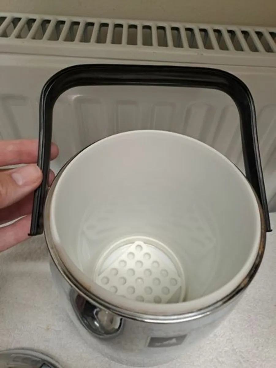 Vintage Chrome Yacht ice bucket - Image 2