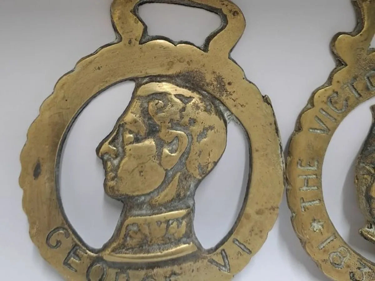 Vintage Horse brass harness medallions - Image 3