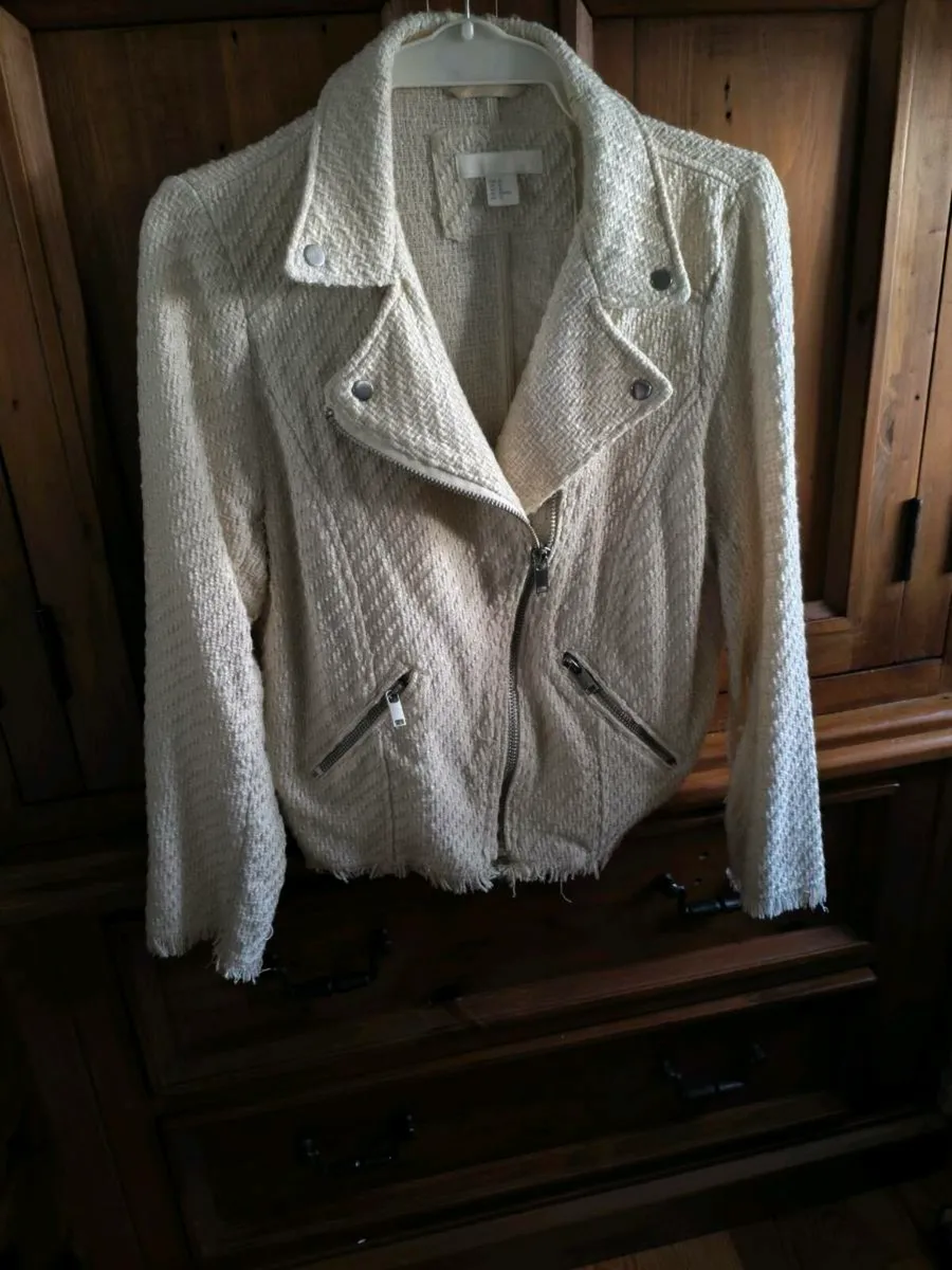 Beautiful jacket 15 Euro - Image 4