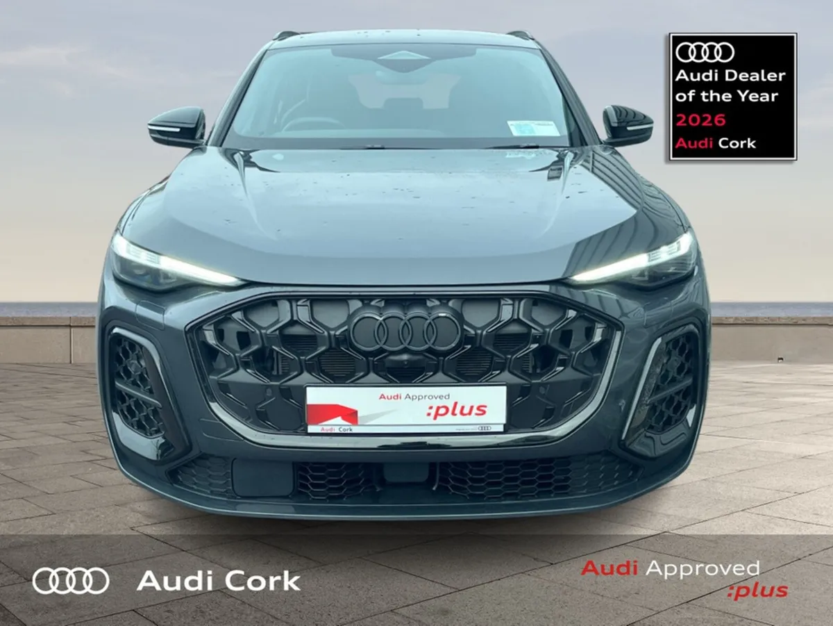 Audi Q5 40TDI 204BHP QUATTRO S-LINE BLACK EDITION - Image 3