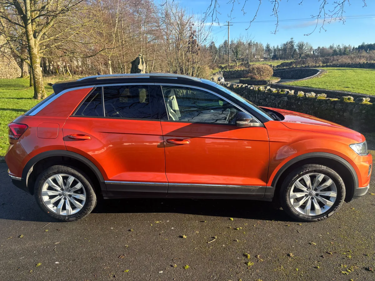 Volkswagen T-Roc 2.0Tdi with Panoramic Sunroof - Image 3