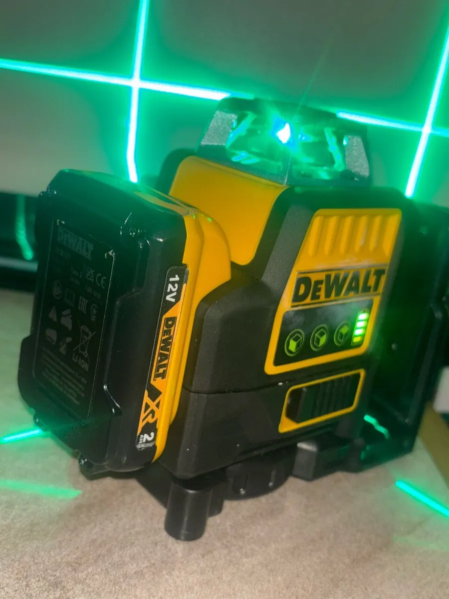Dewalt 360 green line lazer brand new - Image 2