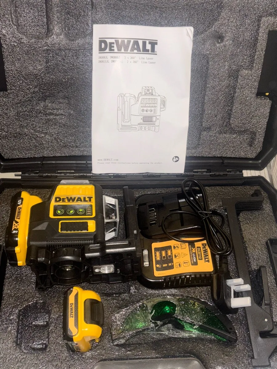 Dewalt 360 green line lazer brand new - Image 3