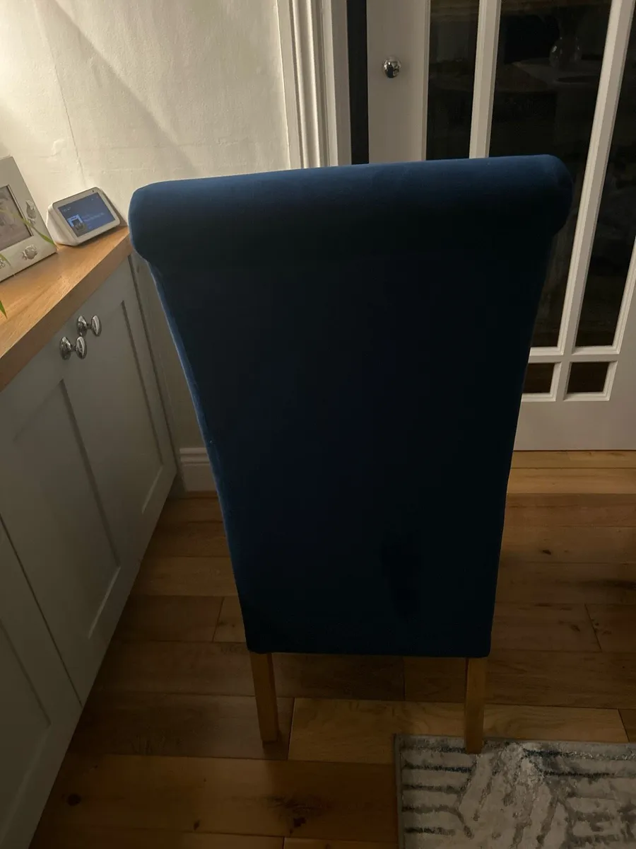 Navy velvet dining chairs x4 - Image 3