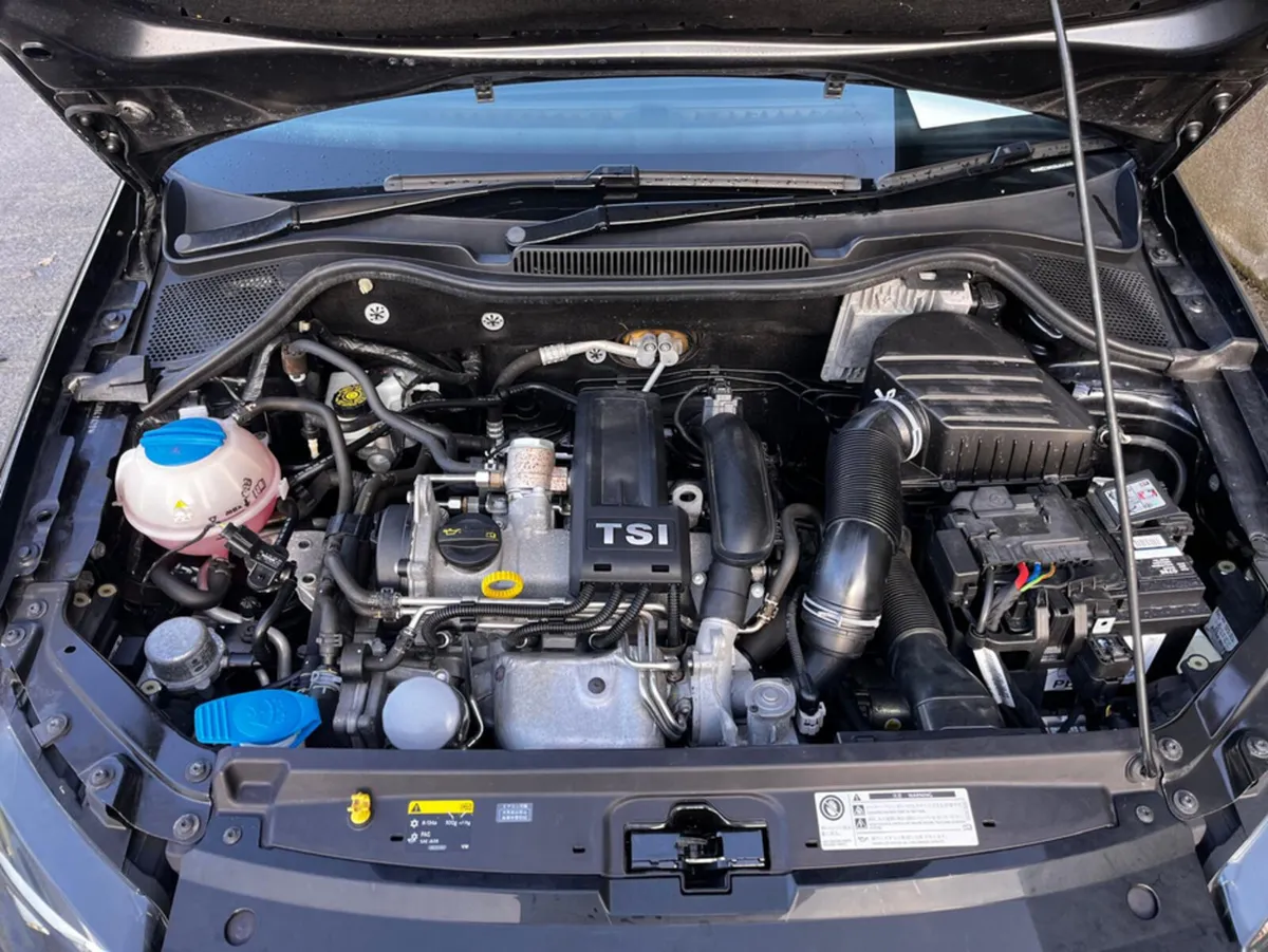 Volkswagen Polo VW polo 1.2 TSI HIGHLINE 16" ALLOY - Image 4
