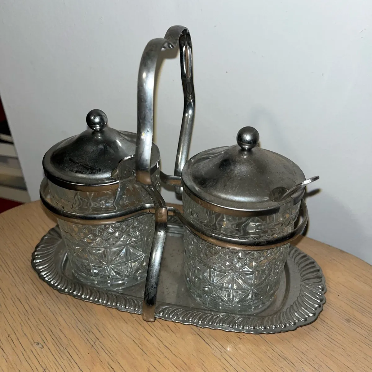 Vintage condiment holder - Image 2