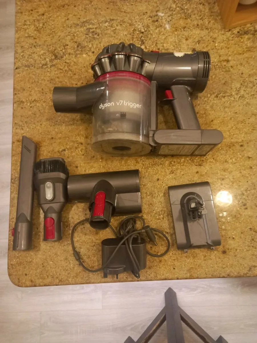 Dyson v7 Trigger - Image 1
