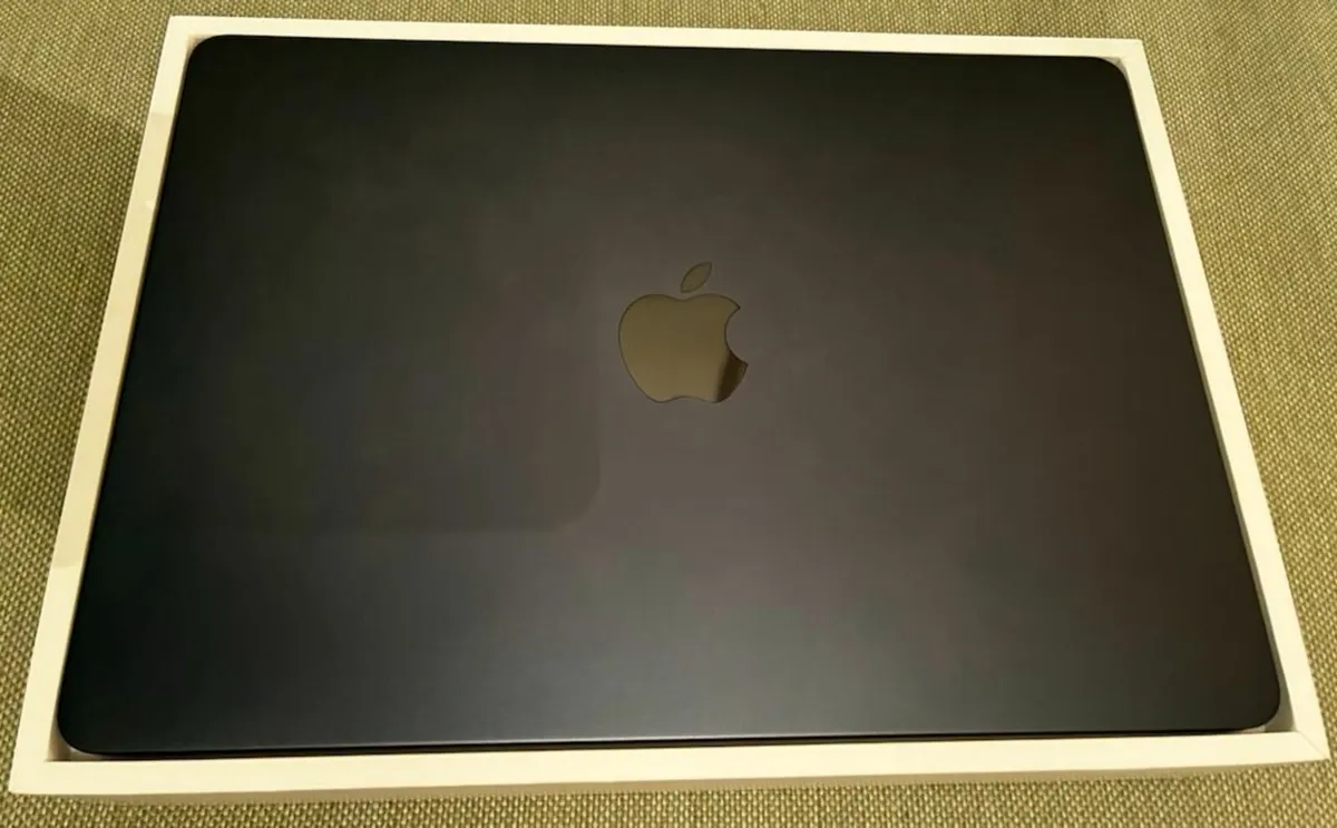 Macbook Air M4 13inch 2025 16gb 256gb - Image 2