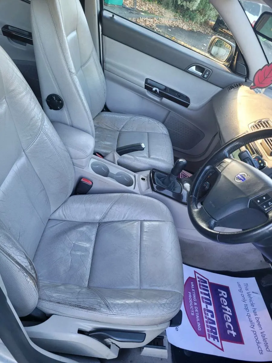 2007 volvo v50 Estate - Image 2