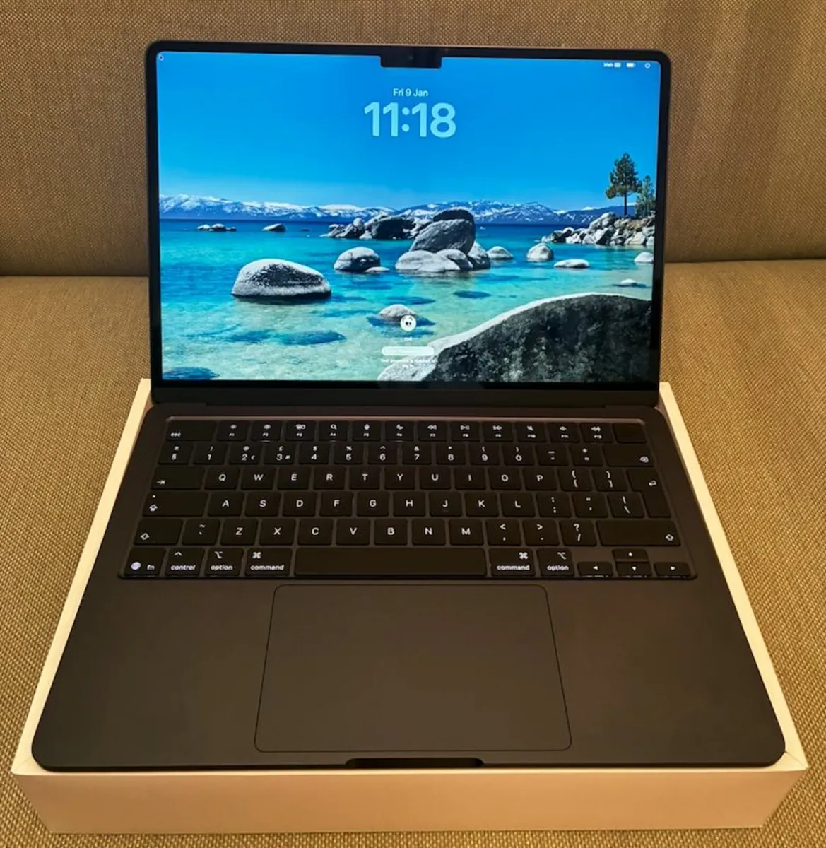 Macbook Air M4 13inch 2025 16gb 256gb - Image 1