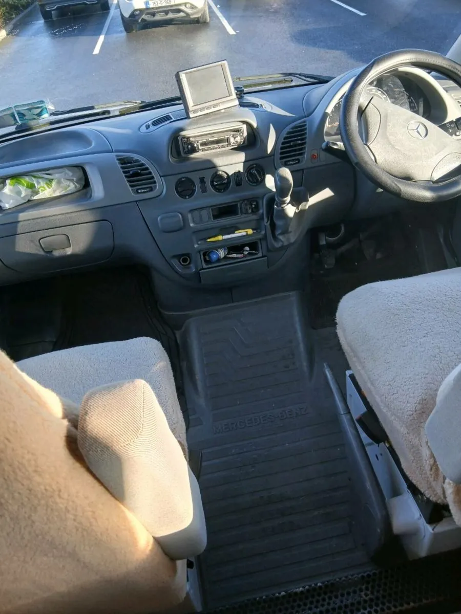 Mobile Camper - Image 4