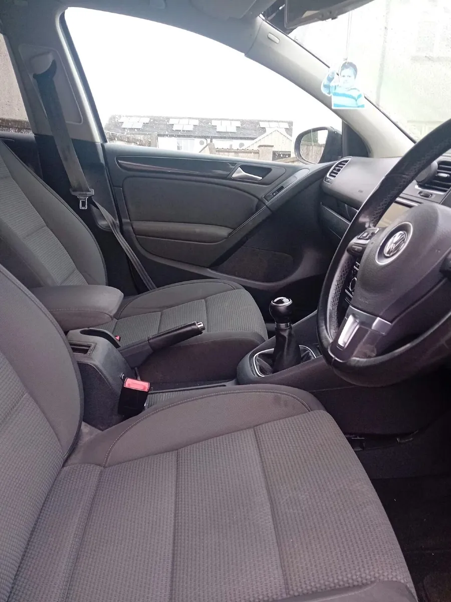 Volkswagen Golf 2012 - Image 4