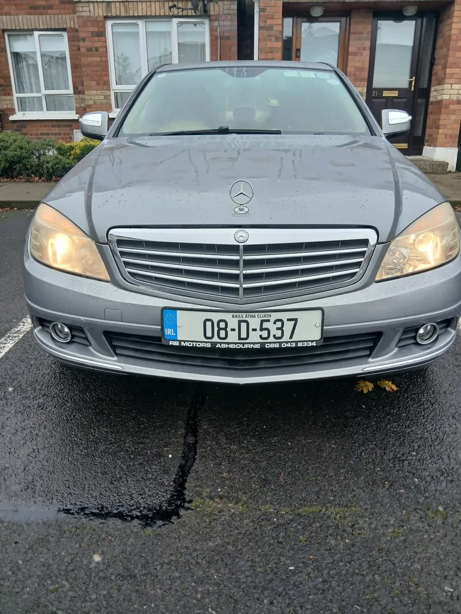 Mercedes-Benz C-Class 2008 - Image 2