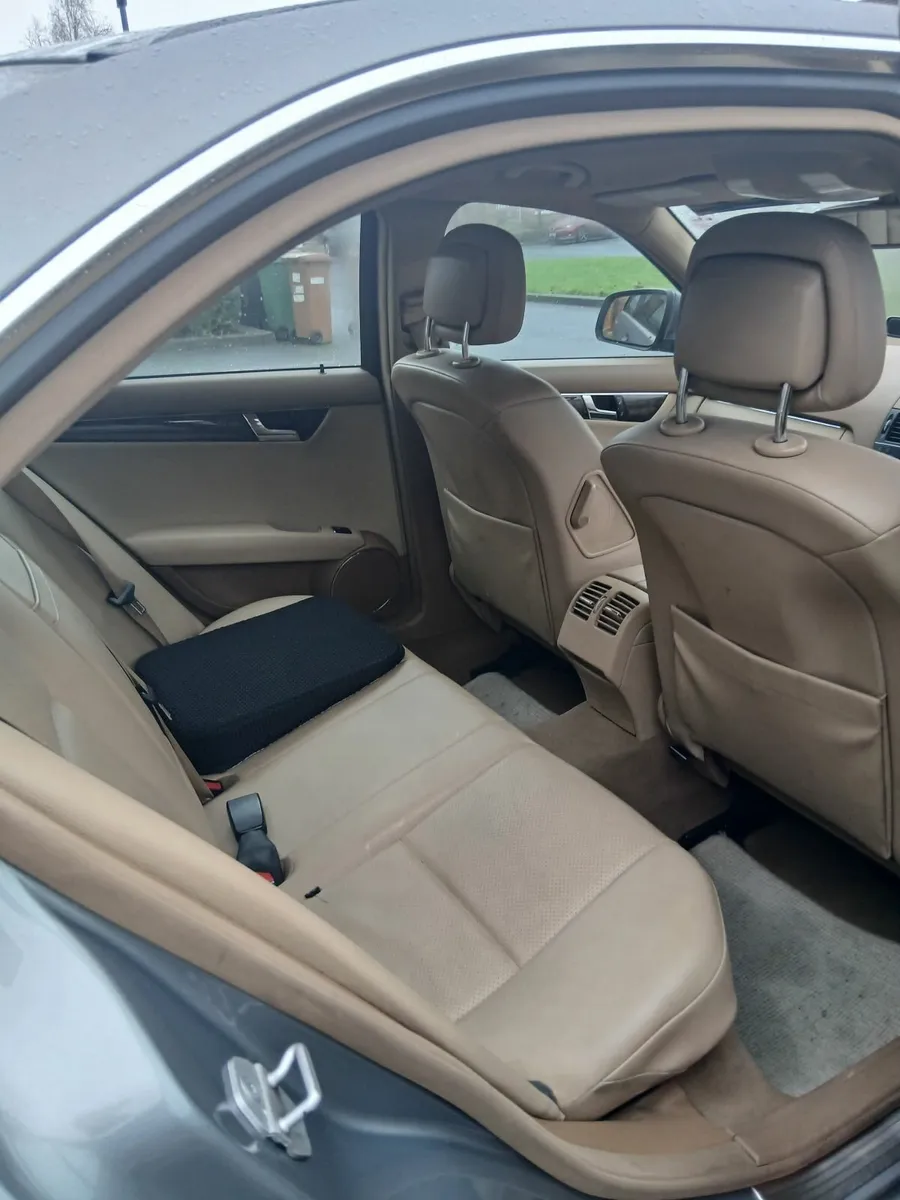 Mercedes-Benz C-Class 2008 - Image 4