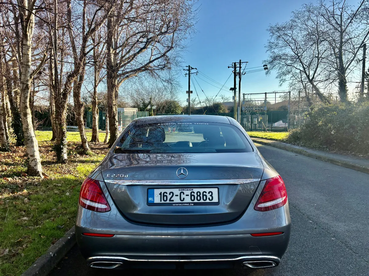 2016 Mercedes-Benz E220 advantgarde - Image 4