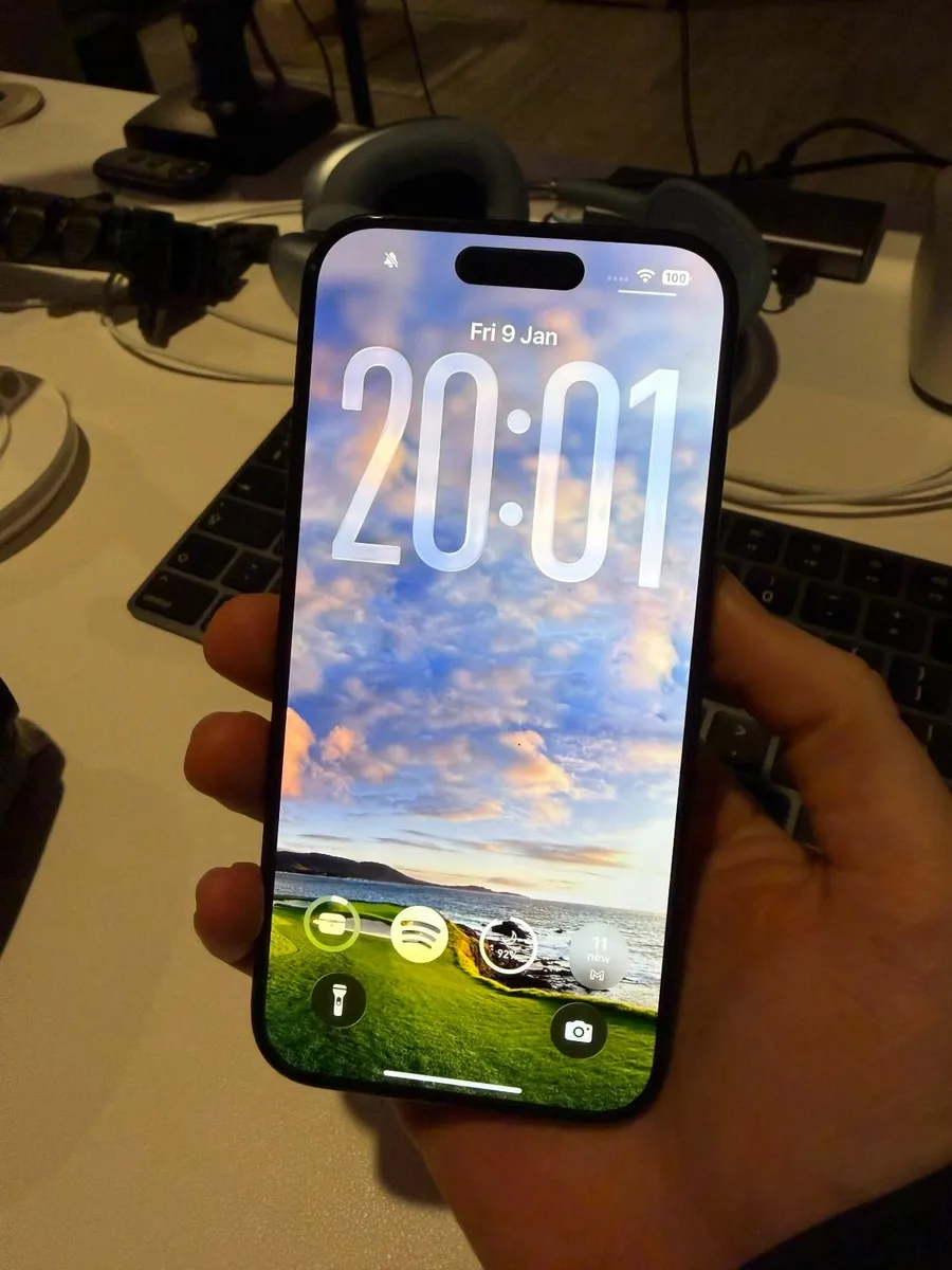 iPhone 15 Pro – 256GB – Excellent Condition - Image 4