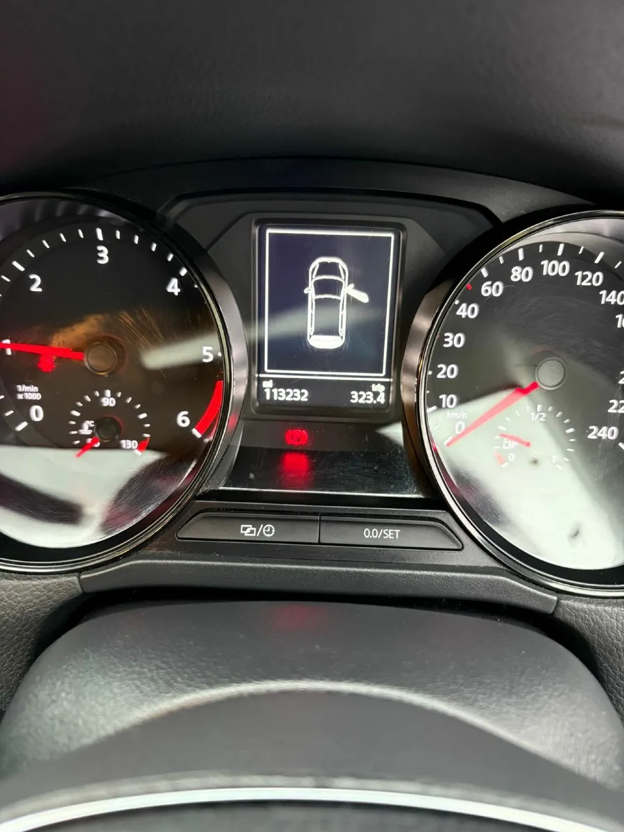 Volkswagen Polo 2016 - Image 2