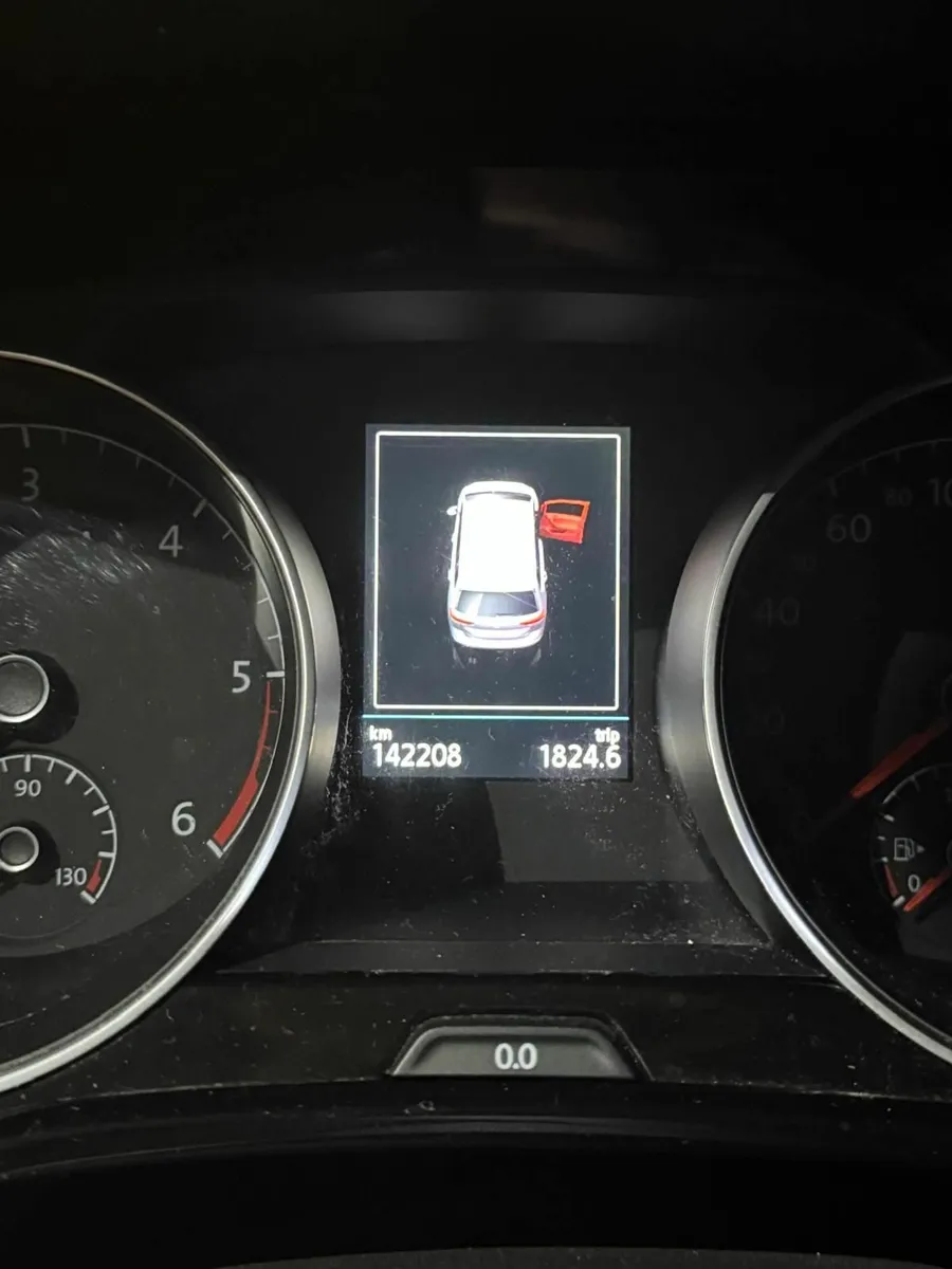 Volkswagen Touran 2018 - 2.0L TDI AUTOMATIC - Image 4