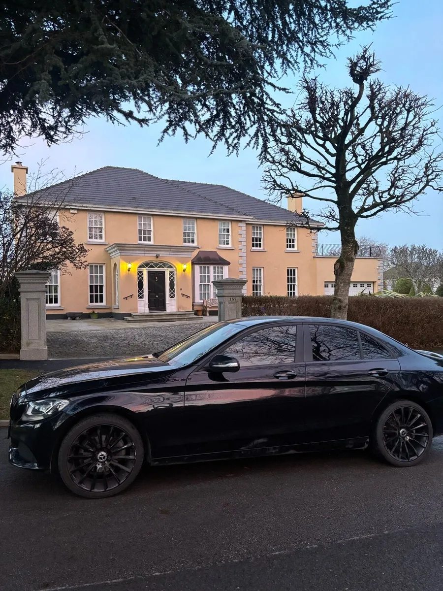 Mercedes-Benz C200 2015 AMG Grill (Auto) - Image 3