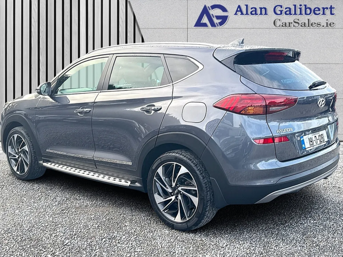 Hyundai Tucson 1.6 Diesel EXECUTIVE PLUS LOW MILEA - Image 2